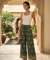 Women's Printed Leaf Design Flared Wide Leg Trousers With Pockets
