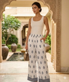 Women's Printed Leaf Design Flared Wide Leg Trousers With Pockets